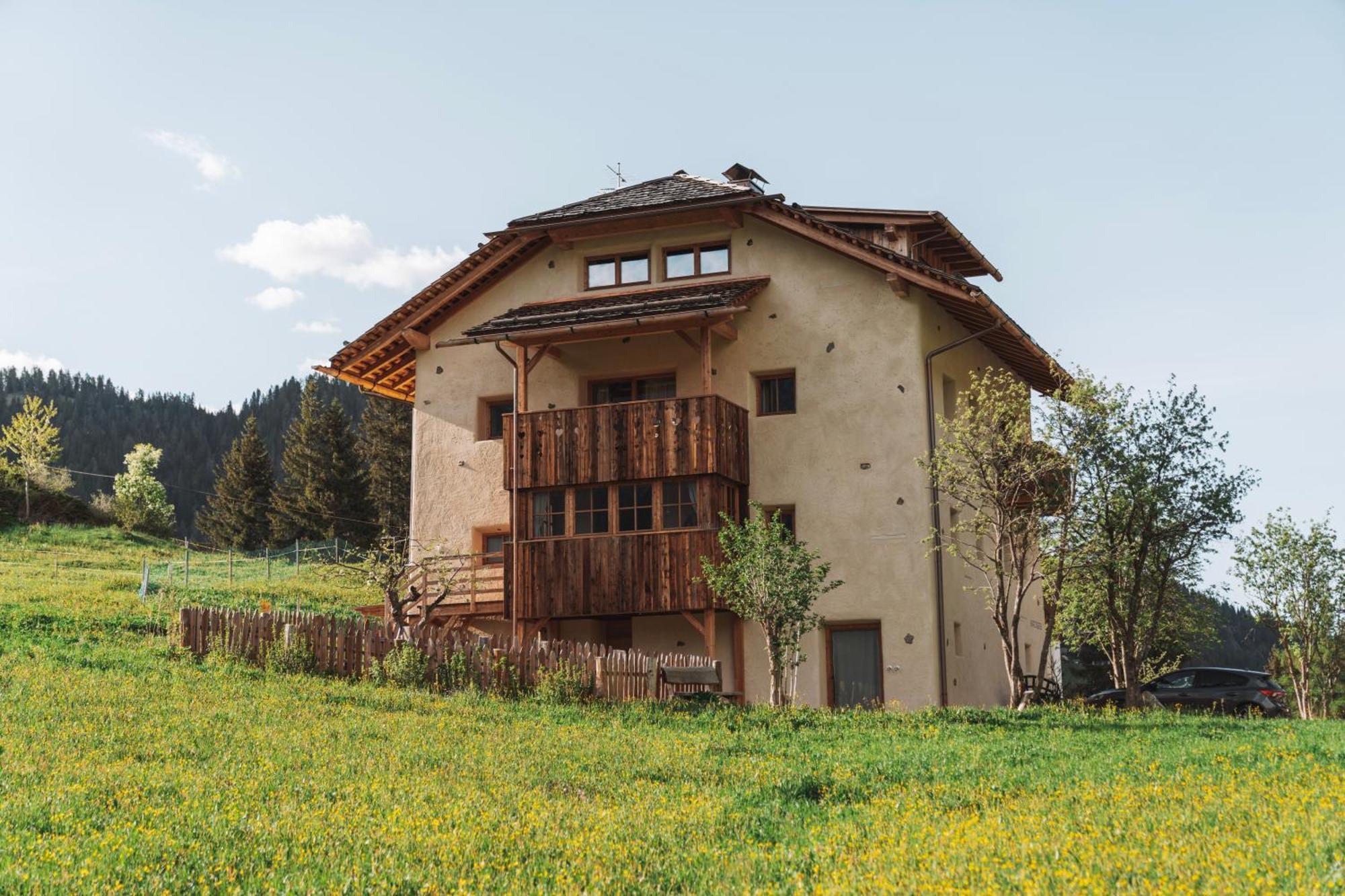 Sotciastel Antico Chalet บาเดีย ภายนอก รูปภาพ